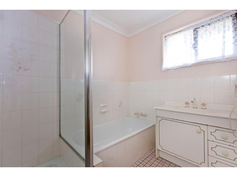 24 Radford Road, Manly West QLD 4179