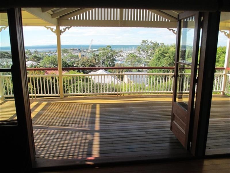 34 Wellington Street, Manly QLD 4179