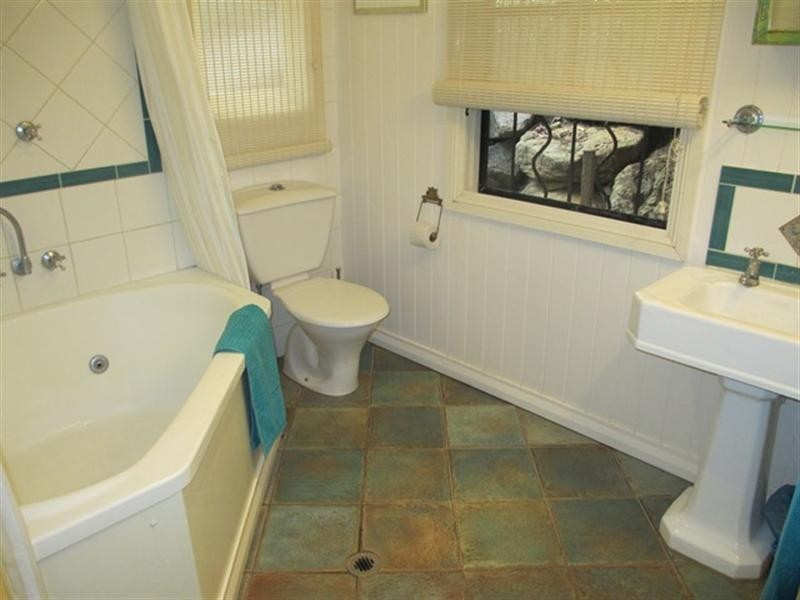 34 Wellington Street, Manly QLD 4179