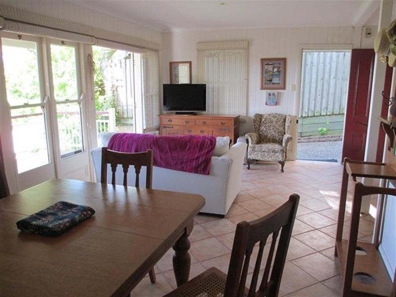 34 Wellington Street, Manly QLD 4179