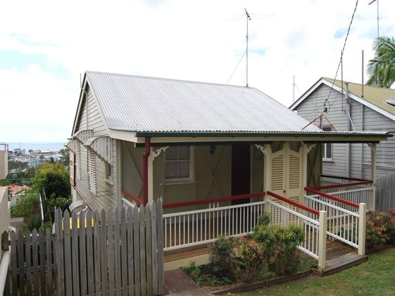 34 Wellington Street, Manly QLD 4179