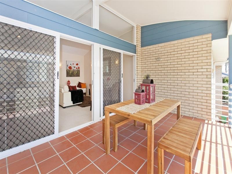 8/24-26 Yamboyna Street, Manly QLD 4179