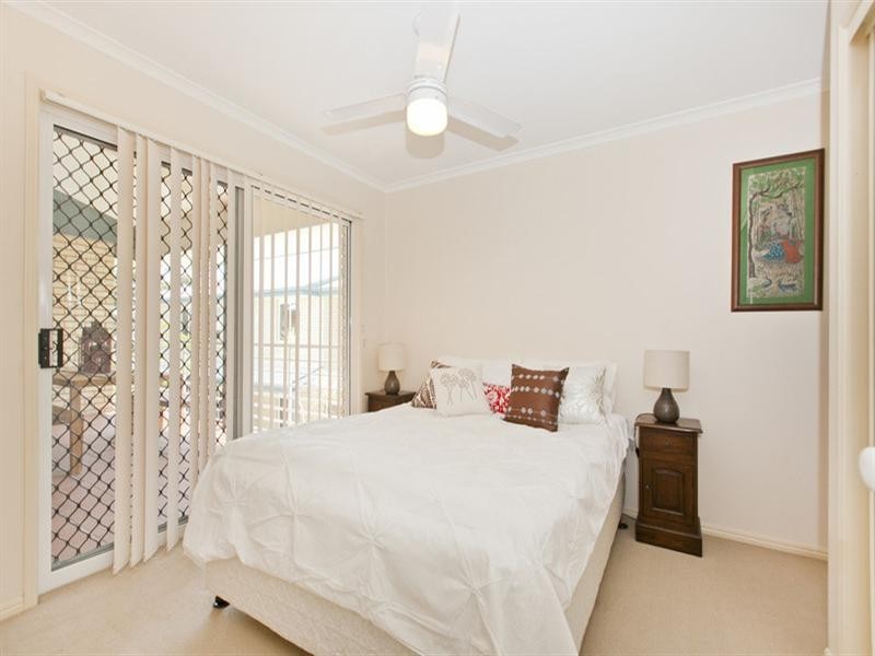 8/24-26 Yamboyna Street, Manly QLD 4179