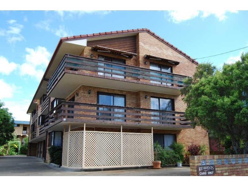 14 Nelson Parade, Manly QLD 4179