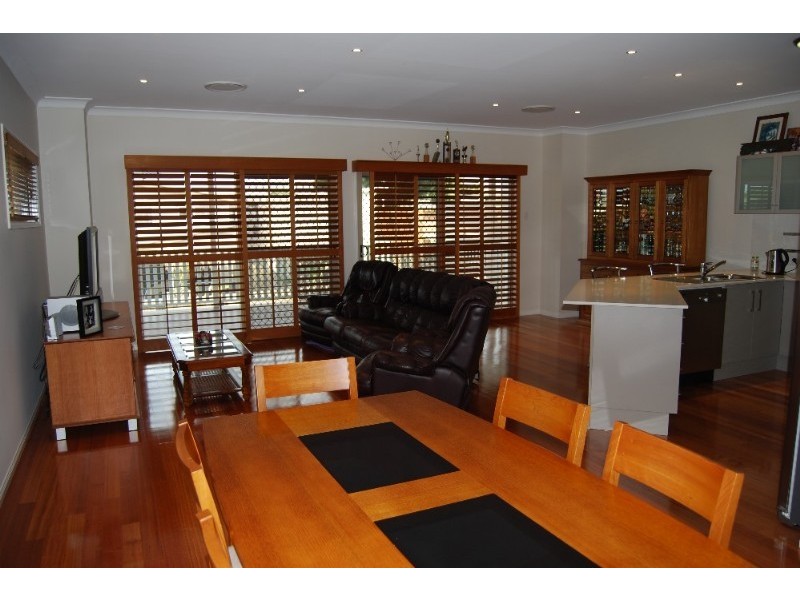 44 Waterview Avenue, Wynnum QLD 4178