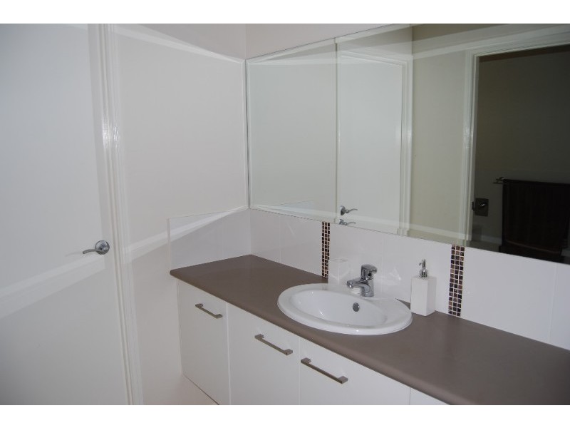 44 Waterview Avenue, Wynnum QLD 4178