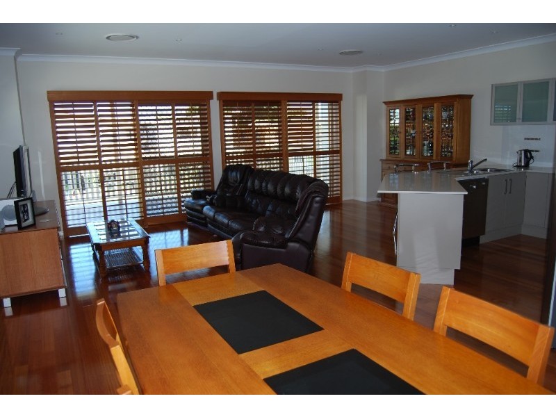 44 Waterview Avenue, Wynnum QLD 4178