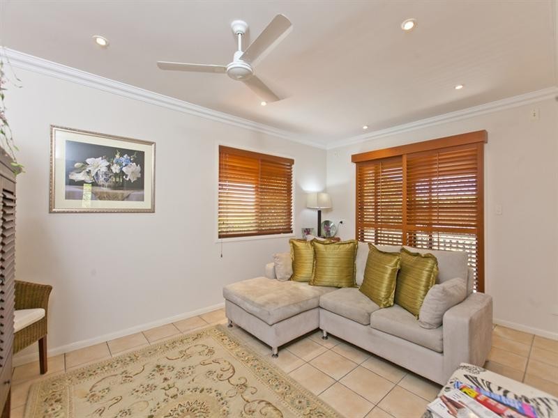79 Walnut Street, Wynnum QLD 4178