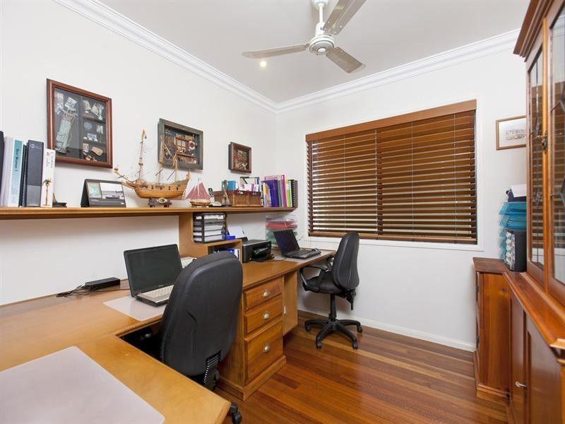 79 Walnut Street, Wynnum QLD 4178