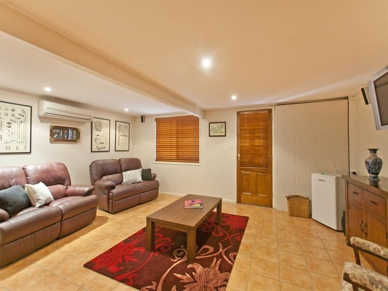 79 Walnut Street, Wynnum QLD 4178