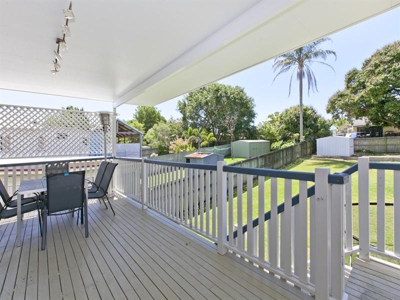 12 Killarney Avenue, Manly West QLD 4179