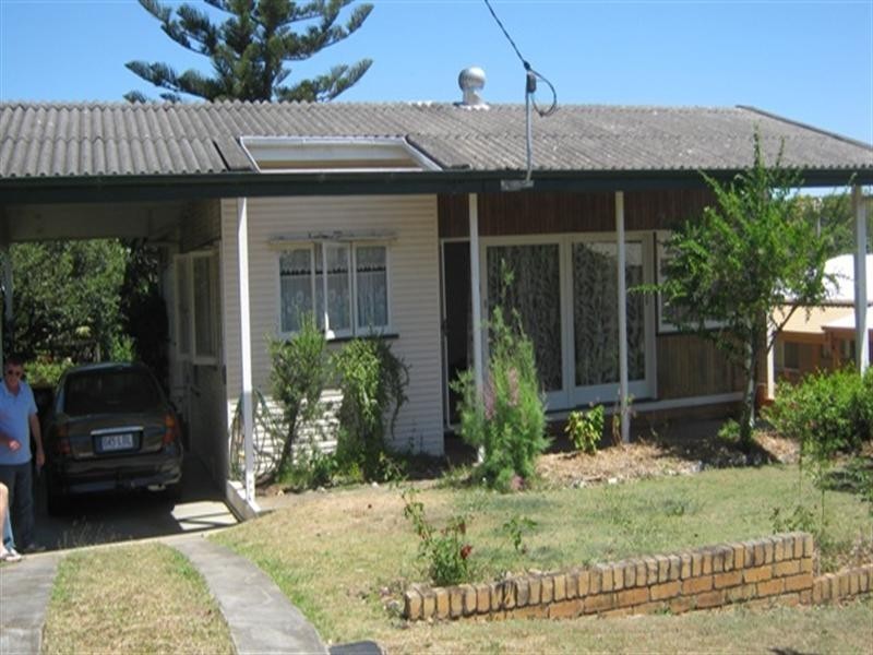 30 Banoon Drive, Wynnum West QLD 4178