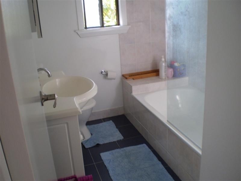 29 Foch Street, Wynnum West QLD 4178