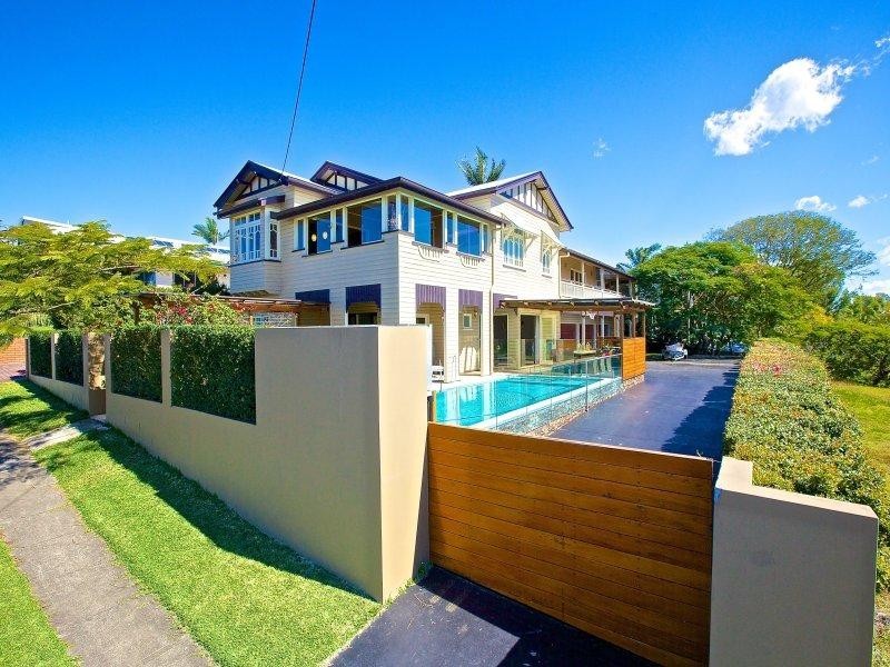 19 Arnold Street, Manly QLD 4179