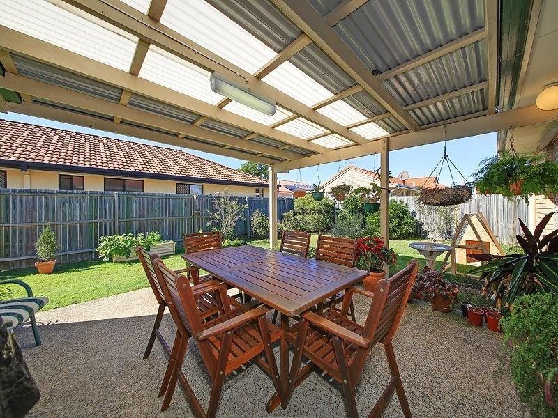 25 Pamela Street, Wynnum West QLD 4178