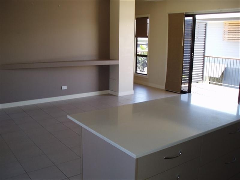 3/6 Emsworth Street, Wynnum QLD 4178