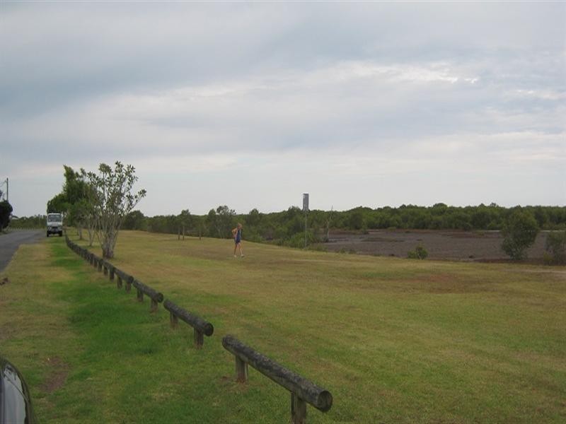 799 Esplanade, Lota QLD 4179