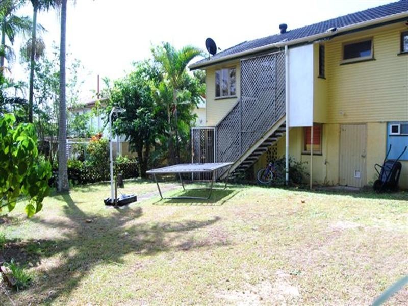 28 Cranleigh Street, Wynnum West QLD 4178