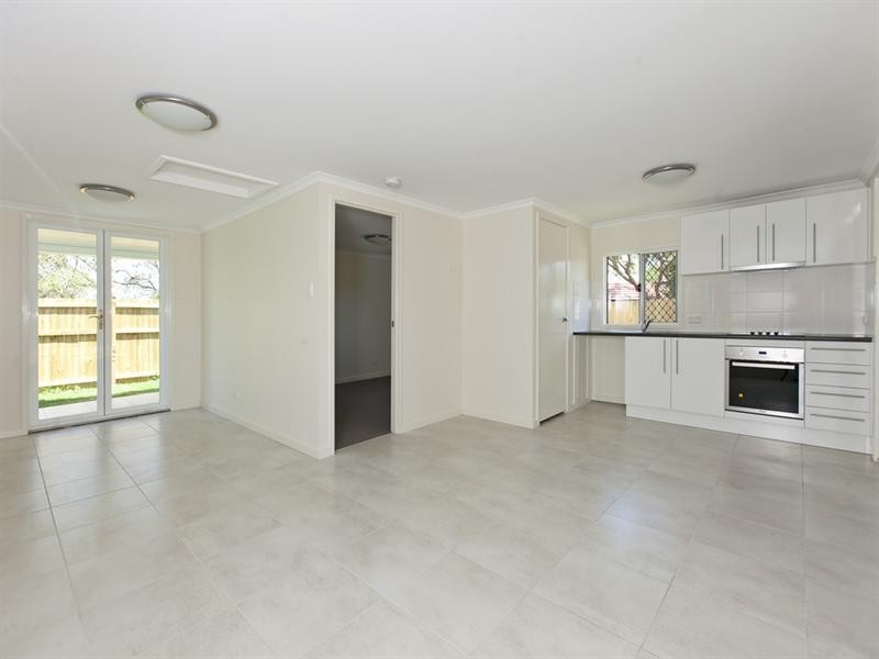 61 Randall Road, Wynnum West QLD 4178