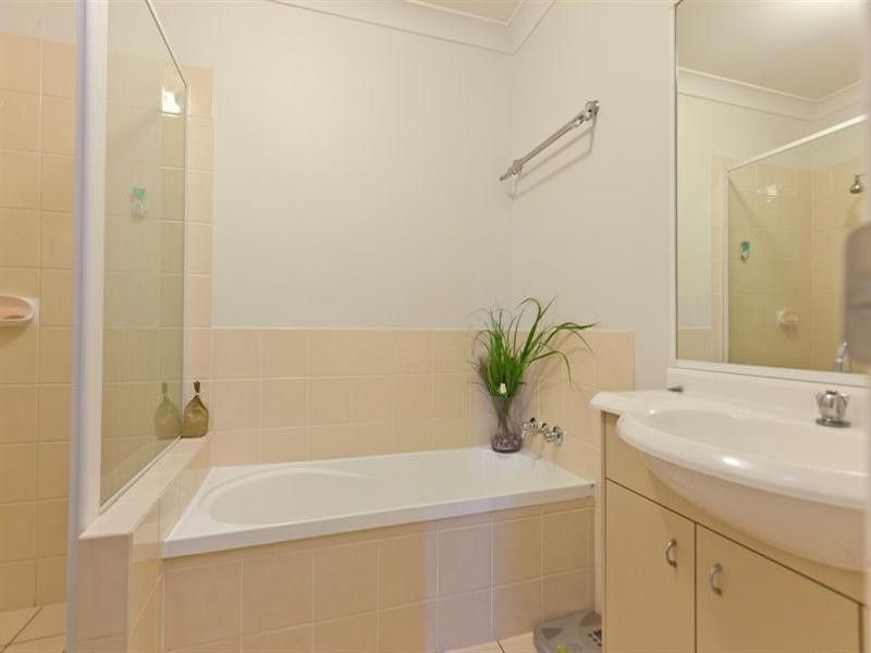 8/583 Wondall Road, Tingalpa QLD 4173