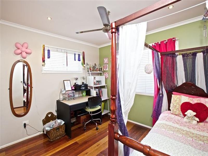94 Boswell Terrace, Manly QLD 4179