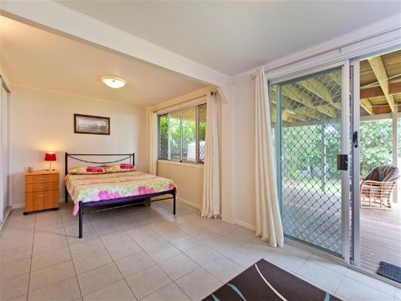 73 Waterview Avenue, Wynnum QLD 4178