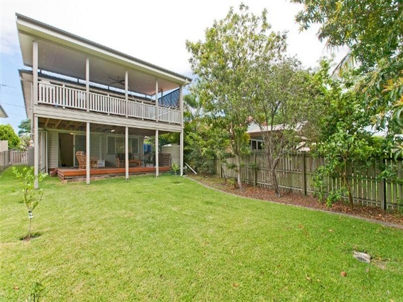 73 Waterview Avenue, Wynnum QLD 4178
