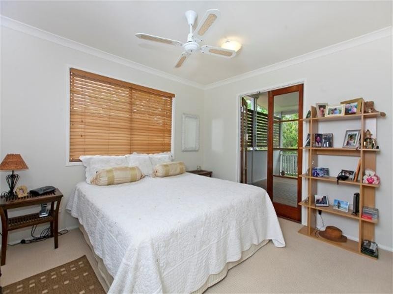 73 Waterview Avenue, Wynnum QLD 4178