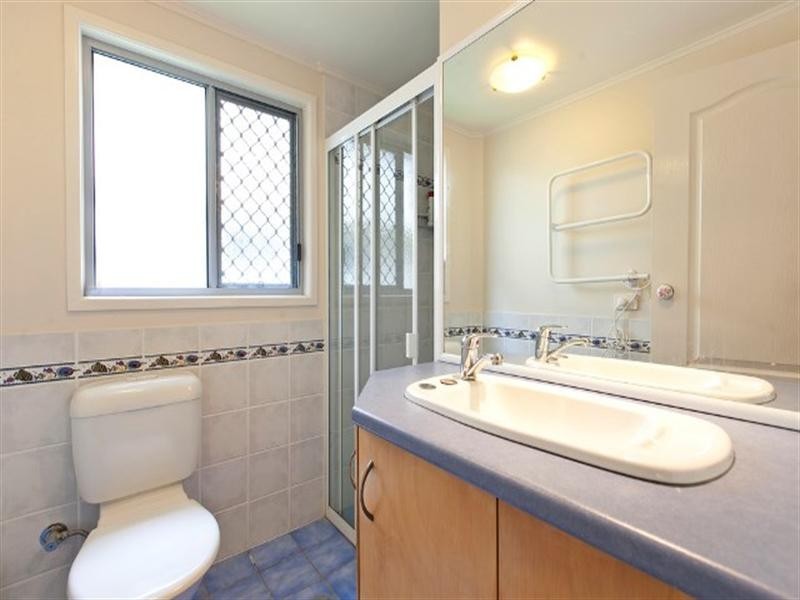 73 Waterview Avenue, Wynnum QLD 4178