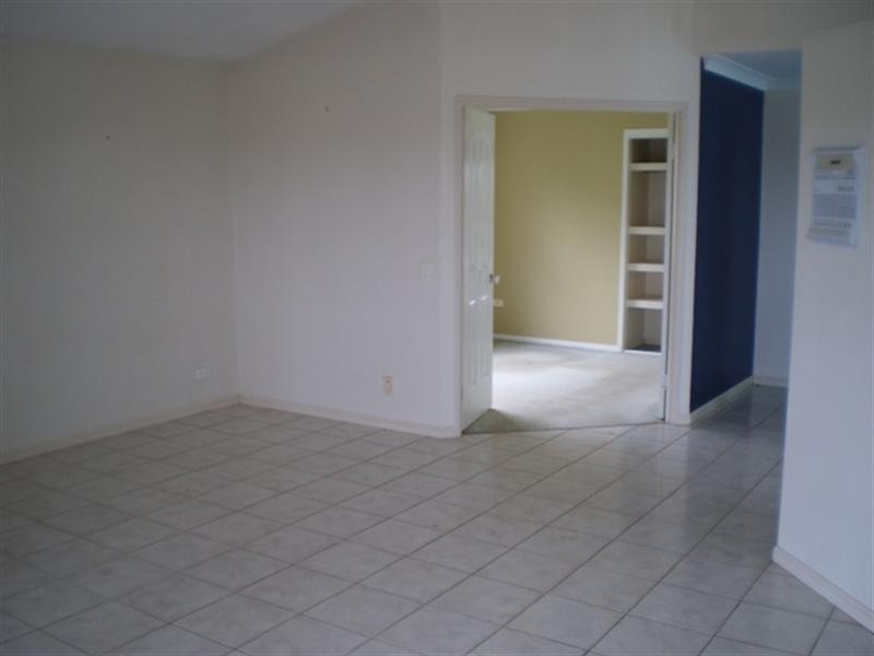 799 Esplanade, Lota QLD 4179