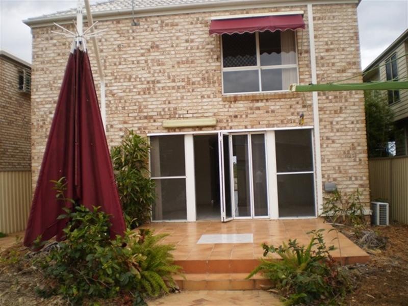 799 Esplanade, Lota QLD 4179