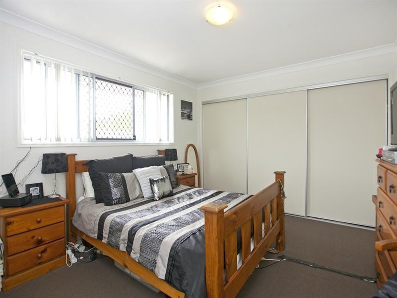 1 Dundee Crescent, Wakerley QLD 4154