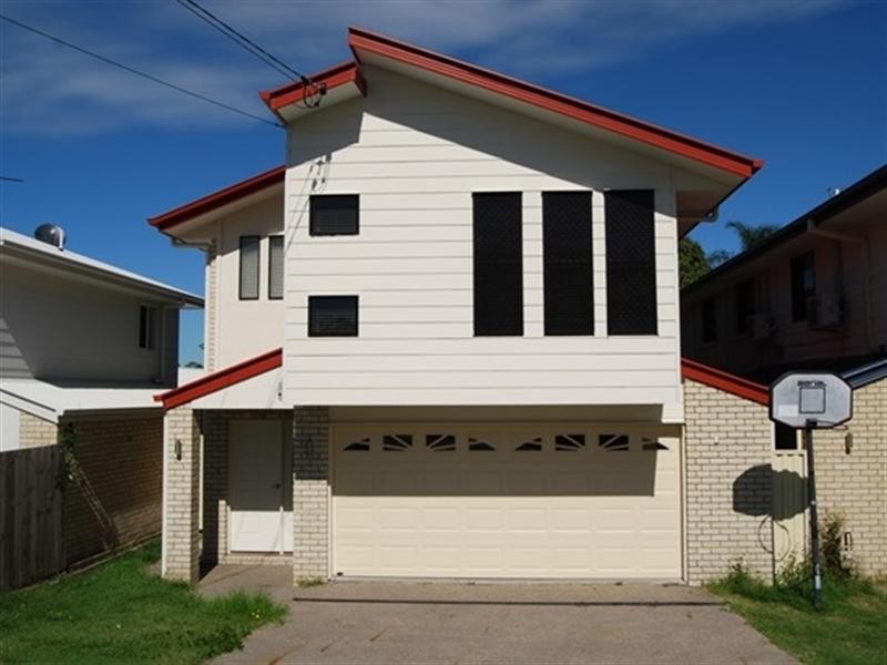 77 Whites Road, Manly West QLD 4179