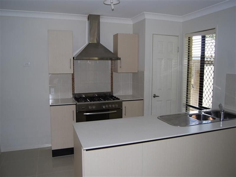 77 Whites Road, Manly West QLD 4179