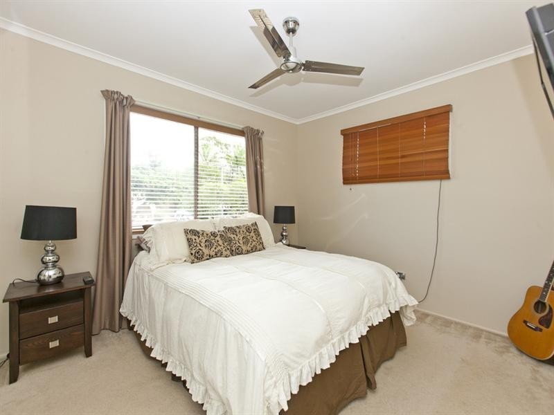 38 Fullerton Street, Birkdale QLD 4159