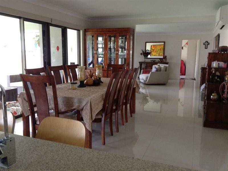 17 Yering Place, Wynnum West QLD 4178