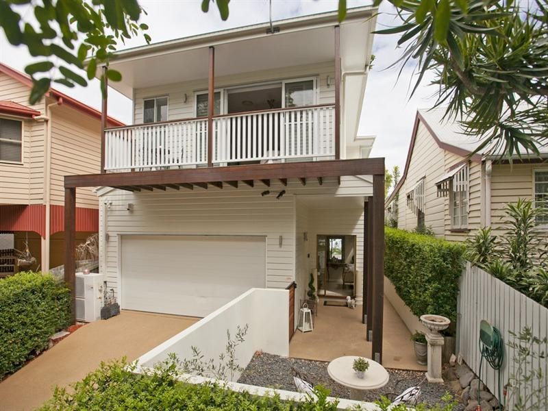 74 Cedar Street, Wynnum QLD 4178