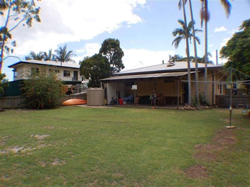 41 Kianawah Street, Wynnum West QLD 4178