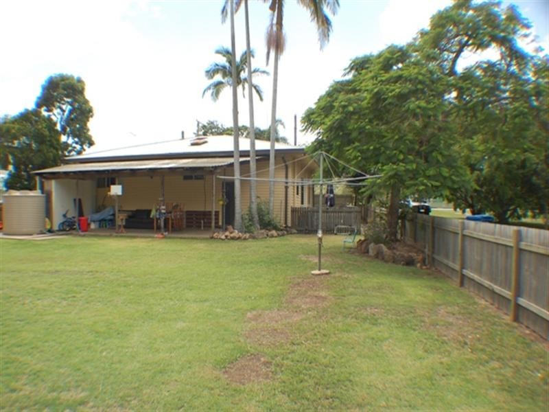 41 Kianawah Street, Wynnum West QLD 4178