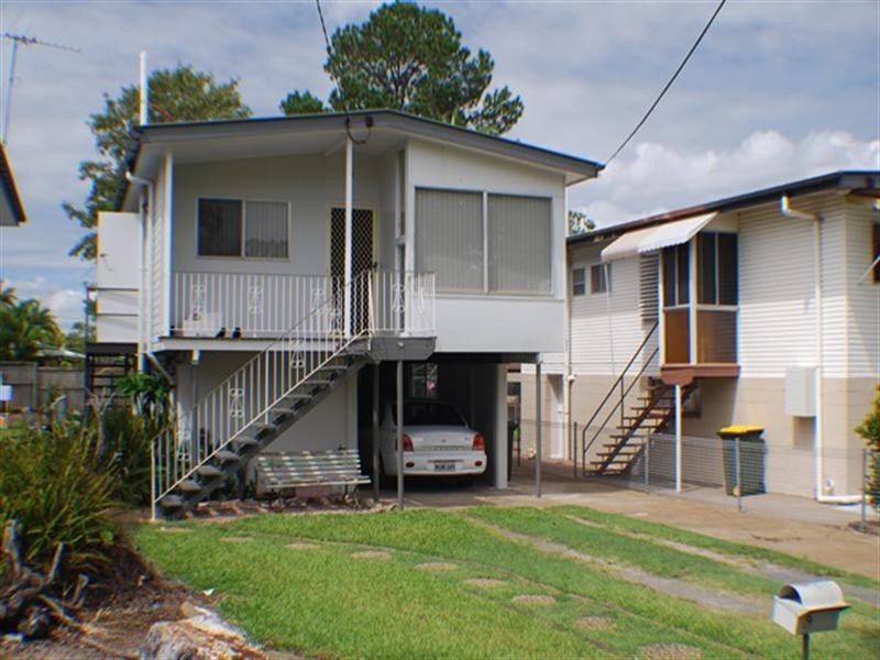 19 Rodney Street, Wynnum West QLD 4178