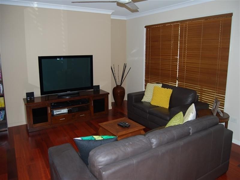 1 Glenwood Place, Hemmant QLD 4174