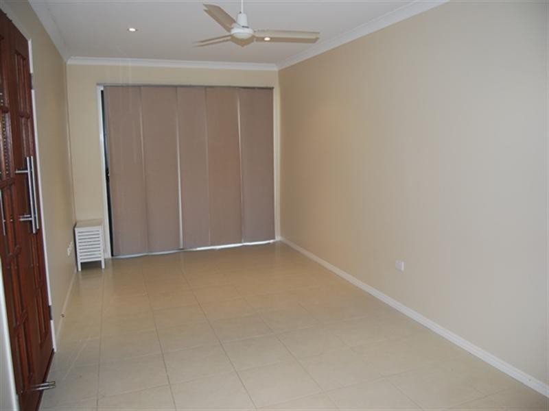 1 Glenwood Place, Hemmant QLD 4174