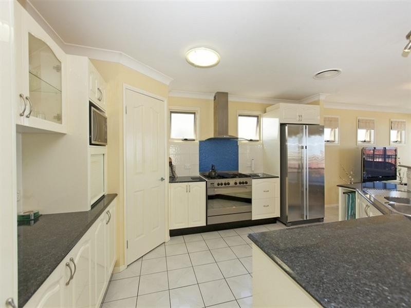 48 Carlton Terrace, Wynnum QLD 4178