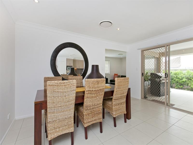 17 Baychester Place, Wakerley QLD 4154