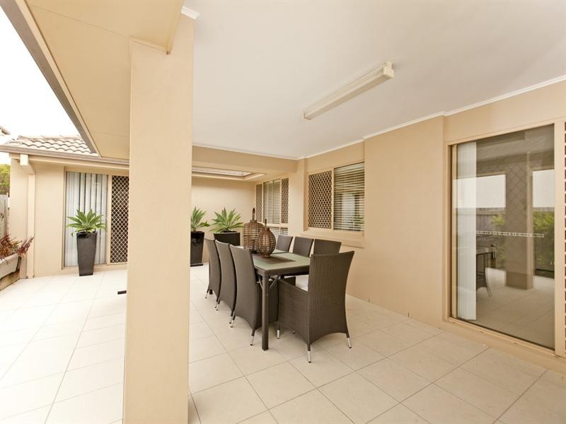 17 Baychester Place, Wakerley QLD 4154