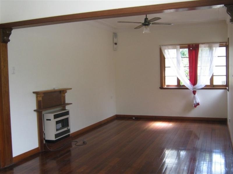 92 Haylock Street, Wynnum QLD 4178