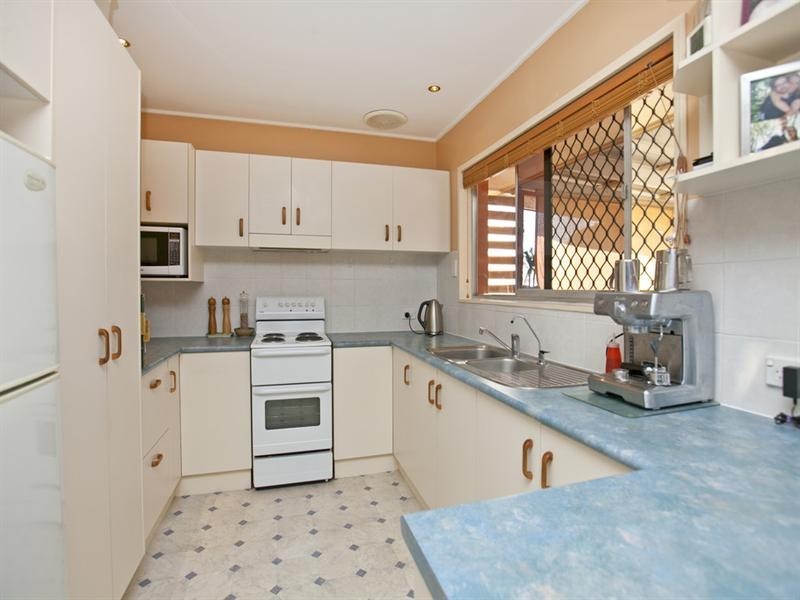 175 Randall Road, Wynnum West QLD 4178