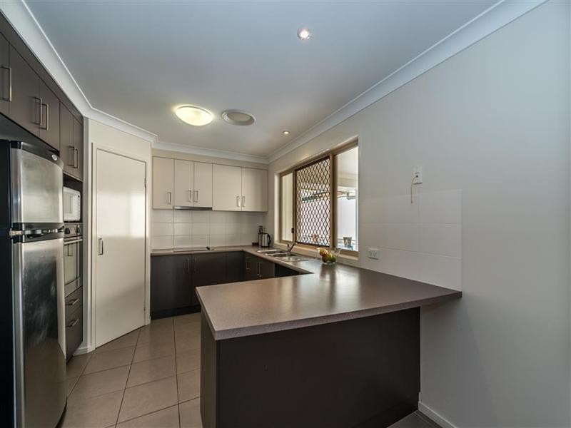 31 Jessielea Street, Wynnum West QLD 4178