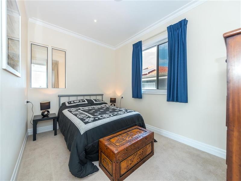 24 Boswell Terrace, Wynnum QLD 4178