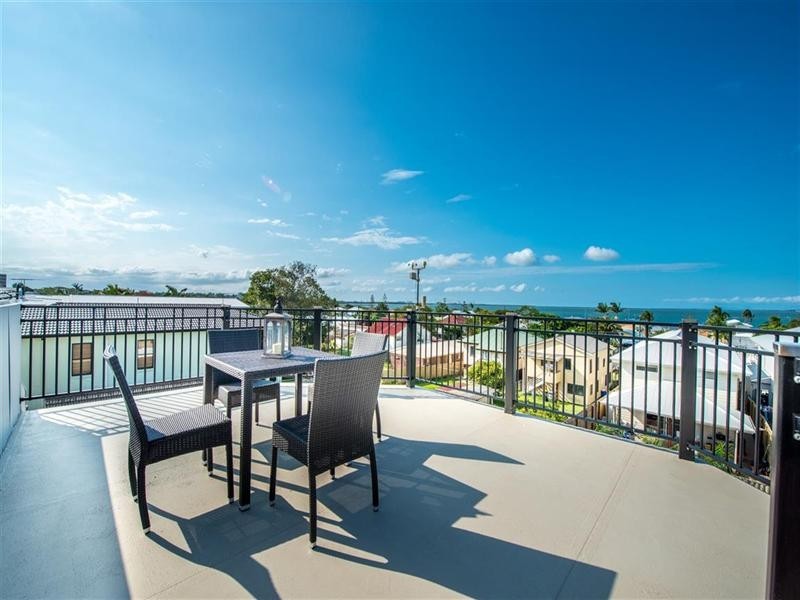 24 Boswell Terrace, Wynnum QLD 4178